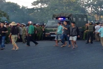 Nghẹt thở 100 cảnh sát truy đuổi, xả súng bắt giang hồ