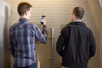 Sai lầm ai cũng mắc khi dùng nhà vệ sinh