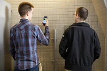 Sai lầm ai cũng mắc khi dùng nhà vệ sinh