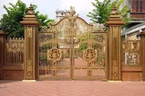 Mốt tậu cổng đồng đúc đắt đỏ cho biệt thự nhà giàu