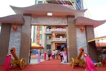 Xây nhà 35 tỷ đồng, đại gia mời cả làng đến ăn tiệc