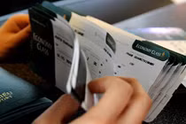 Vé máy bay giá rẻ bắt đầu sốt xình xịch