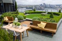 Sân vườn chống nóng trên mái nhà đẹp khó tin