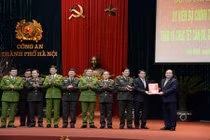 Bí thư Hà Nội Hoàng Trung Hải chúc tết lực lượng vũ trang