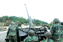 Bộ đội phòng không Việt Nam luyện quân đầu xuân