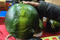 Cận cảnh dưa hấu hình nổi siêu độc đổ bộ Hà Nội