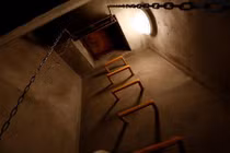 Người Nhật Bản chuẩn bị sẵn hầm trú ẩn hạt nhân 