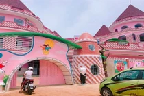 Trường mầm non nhuộm hồng Hello kitty toàn tập gây xôn xao