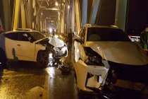 Hiện trường đâm xe kinh hoàng 3 người chết trên cầu Chương Dương