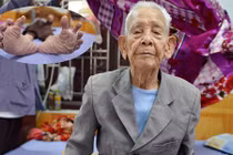 Ảnh: Cụ ông 104 tuổi ở Bắc Ninh có bàn chân kỳ lạ