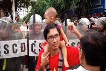 Tâm thư của người cha đơn thân dạy lòng con yêu nước