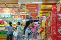 Loạt siêu thị khuyến mại bánh kẹo Tết cực khủng