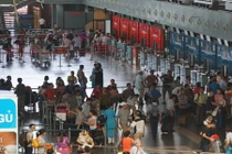 Nhân viên hãng hàng không làm lộ và buôn bán thông tin của khách