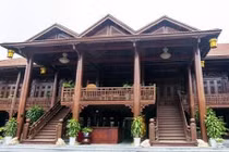 Hoành tráng nhà gỗ lim 200 tỷ của đại gia Điện Biên