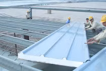 Chiêu chống nóng cho nhà mái tôn bị nắng hè hun đốt