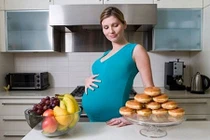 10 thực phẩm đe dọa thai nhi bà bầu nên tránh