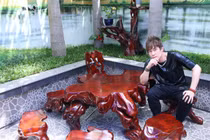 Biệt thự hoành tráng ca sĩ Khánh Phương bị tố lừa tình