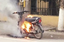 Những vụ đốt xe khó hiểu khi bị CSGT xử phạt