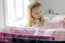 Phơi quần áo trong nhà ngày mưa, bạn cần chú ý gì?