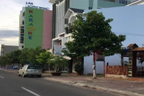 Bị đâm tử vong vì trêu 2 cô gái trước quán bar