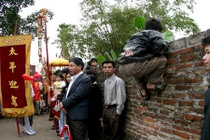 Ảnh: Những tư thế lạ mùa lễ hội 2017