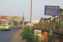 Ngơ ngác với những cây cầu có tên siêu độc ở Việt Nam