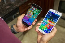 iPhone 6 và Samsung Galaxy S5, chọn mua máy nào?