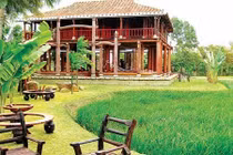 Nhà rường chục tỉ của đại gia Việt