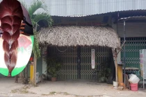 Công an mời bạn trai cô gái chết lõa thể đến làm việc