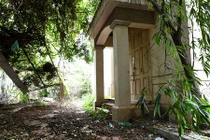 Ảnh: Cảnh hoang tàn tại biệt thự cựu Chủ tịch Hà Nội từng ở