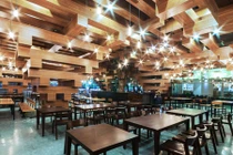 Nhà hàng kỳ dị Hà Nội gây sốc báo ngoại