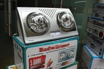 Ẩn họa khôn lường khi dùng đèn sưởi nhà tắm