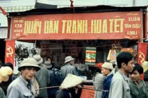 Biển hiệu thời bao cấp trên phố cổ Hà Nội