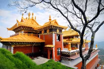 Nhiều tour du lịch Nepal đóng cửa sau thảm họa động đất