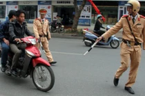 Phạt xe không chính chủ: CSGT xác minh bằng cách nào? ​