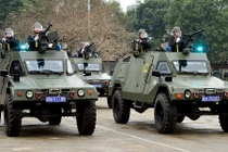 Cận cảnh dàn vũ khí "khủng" của cảnh sát cơ động đặc nhiệm