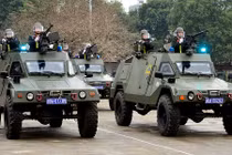 Cận cảnh dàn vũ khí "khủng" của cảnh sát cơ động đặc nhiệm