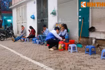 Chùm ảnh: Hàng rong dạt sau vạch kẻ vỉa hè mưu sinh