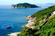 Giá tour đến xứ “Tôi thấy hoa vàng trên cỏ xanh“