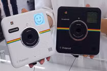 Cận cảnh máy ảnh “mì ăn liền” Socialmatic đang gây sốt