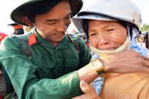 Hơn 2.400 thanh niên Quảng Ngãi lên đường nhập ngũ