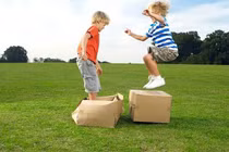 Cách xử trí thông minh khi con có tật táy máy