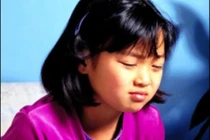 Bé gái có khối u buồng trứng nặng 3kg