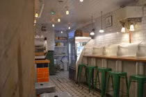 Những nhà hàng bồn cầu nổi tiếng thế giới