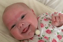 Kỳ diệu bé sơ sơ sống sót dù mắc khối u khủng