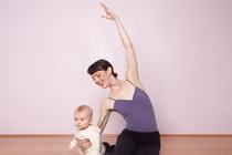 6 cách tập giúp mẹ và bé cùng nhau vận động 