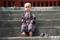 Mê mẩn cùng chùm ảnh tiểu hòa thượng dễ thương