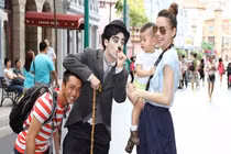 Xem cách nuôi dạy con của các bà mẹ sao Việt