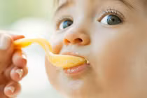 Hiến kế cho mẹ “trị” trẻ biếng ăn