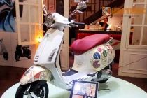 Chiêm ngưỡng Vespa Primavera dát vàng độc nhất Việt Nam